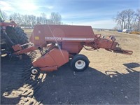 Hesston 4600 inline square baler