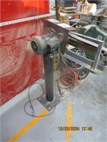 Fabricated pedestal type belt & disc sanding m/c