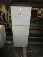 Westinghouse domestic 310lt fridge/freezer