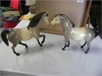 2 Gray Breyer Horses