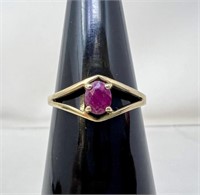 10k Red Ruby Ring, 1.31g, Size 8