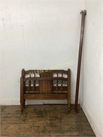 WOODEN SINGLE BED FRAME