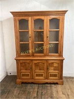 GLASS FRONT CHINA HUTCH