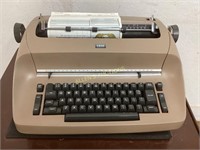 IBM ELECTRIC TYPEWRITER