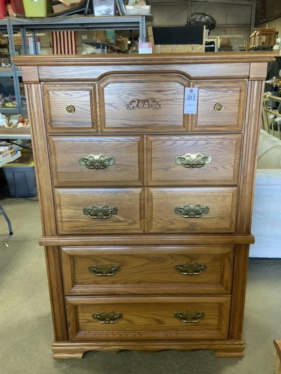 Broyhill 5 Drawer Chest of Drawers