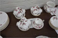 Royal Albert Lavender Rose-13-cups & saucers