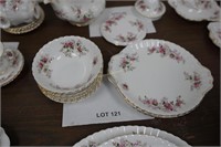 Royal Albert Lavender Rose-8-6" bowls & 4-cake