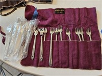 (16) Silver Plate Cocktail Seafood Forks