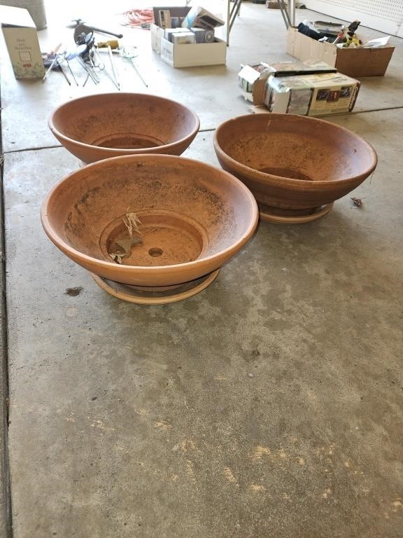 Lot of 3 Round Flower Pots
