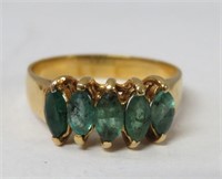18k ring set with emeralds, 2.3 gms, size 6 1/4
