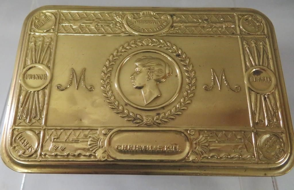 Queen Mary's WW I Christmas tin, engraved Captain