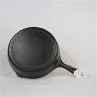 UNMARKED LODGE #6 CAST IRON SKILLET W/ HEAT RING