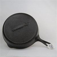 #8 GATE MARKED CAST IRON SKILLET W/ HEAT RING