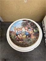 HUMMEL GOEBEL PORCELAIN PLATE DANBURY MINT