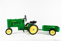 ERTL JOHN DEERE MODEL A PEDAL TRACTOR W/ WAGON