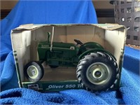 SpecCast Oliver 550 Tractor