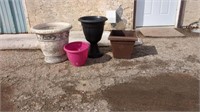 4 flower pots