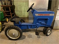 Ertl Ford 8000 Pedal Tractor
