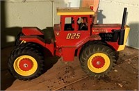 Versatile 825 Farm Tractor