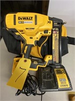 Dewalt Battery Finish Nailer (Works)