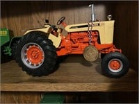 Ertl Case 930 Tractor
