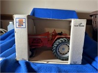 Scale Models Allis-Chalmers One-Ninety Tractor