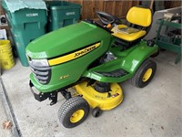 JOHN DEERE X310 RIDING LAWNMOWER W/ POWER STEERING