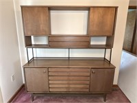 MID-CENTURY MODERN BUFFET & HUTCH BY STANLEY