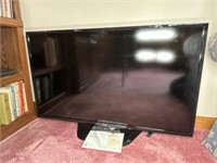 LG 42" FLAT SCREEN TV