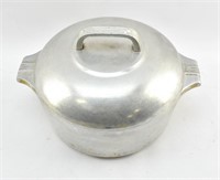 Vintage Dutch Oven by Wagner Ware