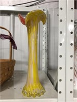 ART GLASS VASE