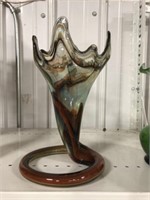 ART GLASS VASE