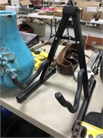 GUITAR STAND