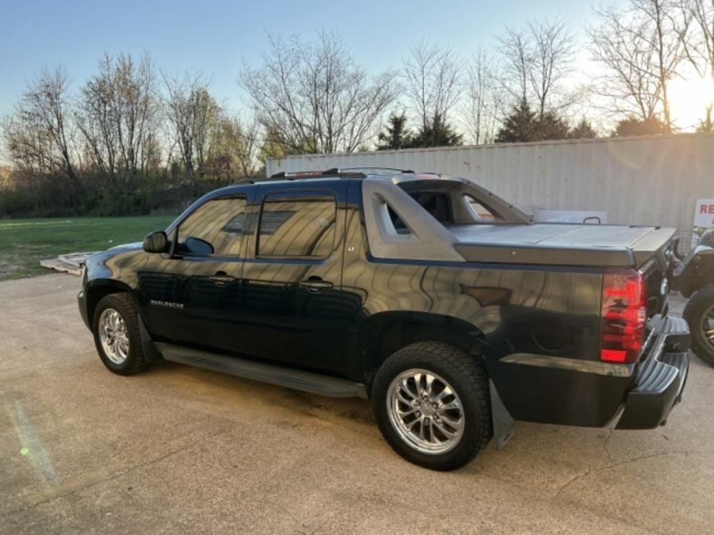 2010 CHEVROLET AVALANCHE LT 4x4 W 227K MILES