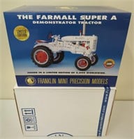 Franklin Mint Farmall Super A NIB 1/12 Scale