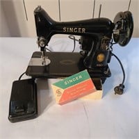 Vintage Singer 99K Sewing Machine w/ foot pedal