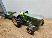 Vintage Metal JOHN DEERE 5020 Tractor + Spreader