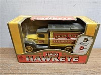 NEW 1931 HAWKEYE Motor Truck/Bank 1/34 Scale