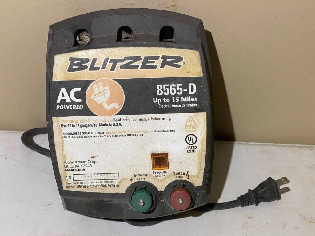 Blitzer Electric Fence Controller