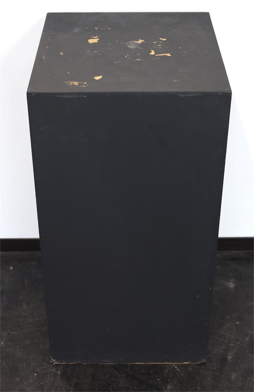 Display Pedestal