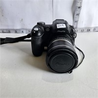Fuji Film FinePix S5100 Digital Camera
