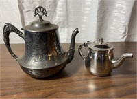 Tea and Creamer Pot