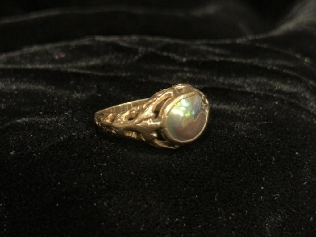 10k Vintage Yellow Gold Oval Abalone Ring