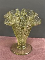 Green Fenton hobnail vase no chips