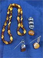 Amber jewelry lot