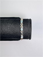 Sterling Adjustable Blue Topaz Bracelet 4 Gr (Nice