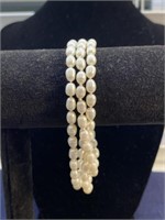 3 strand pearl bracelet with heart and arrow