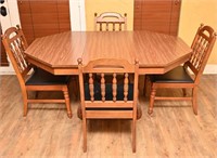 Vintage Dining Table & 4 Chairs- Bassett Furniture