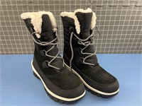 ALL IN MOTION WOMENS BOOTS LEATHER USED SIZE 7