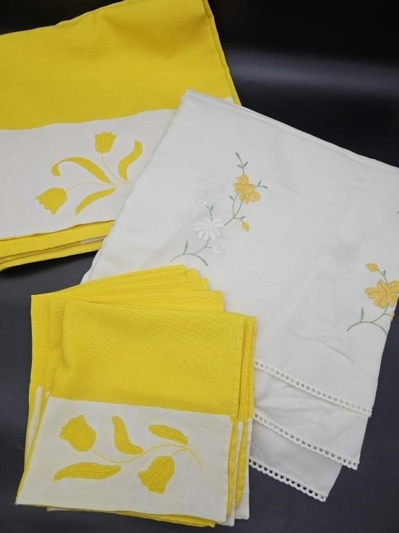 Linen Embroidered Round Table Cloths and Napkins